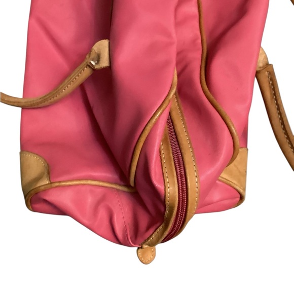 Coachman - Picture 7 of 9